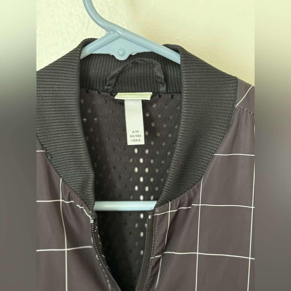 Adidas jacket - Picture 3 of 4